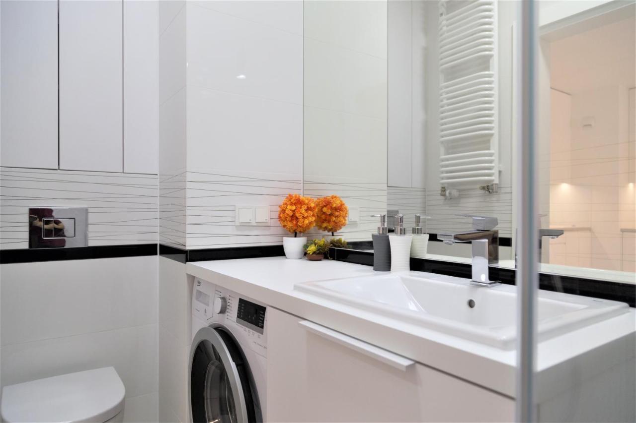 Exclusive 2Br! Apartment In Center +Netflix +Gym Warsawa Bagian luar foto