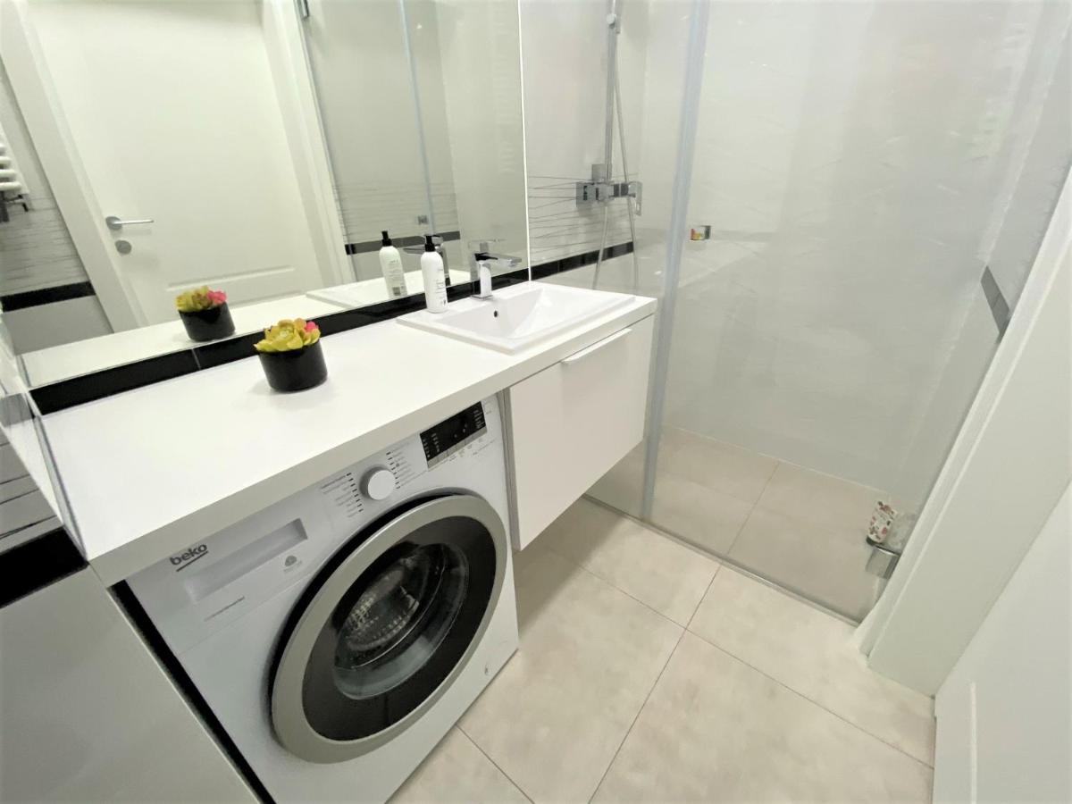 Exclusive 2Br! Apartment In Center +Netflix +Gym Warsawa Bagian luar foto